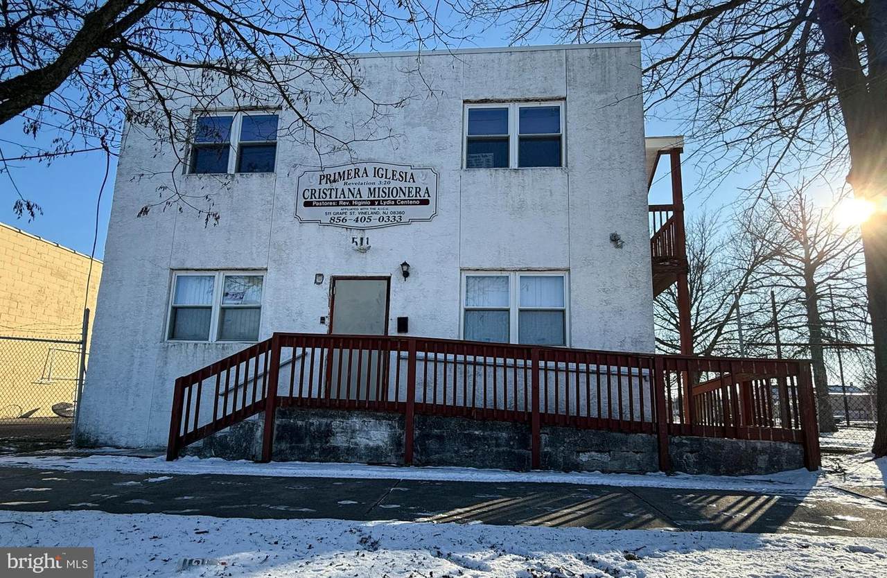511 Grape Street - Photo 1