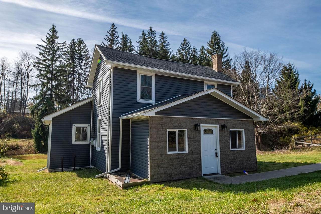 1121 Hannah Street - Photo 1