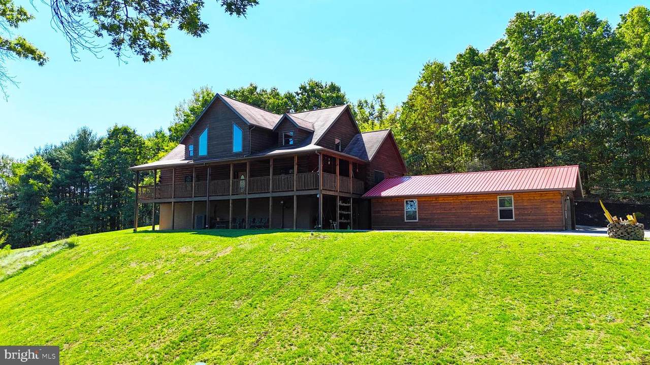231 Ridgewood Drive - Photo 1