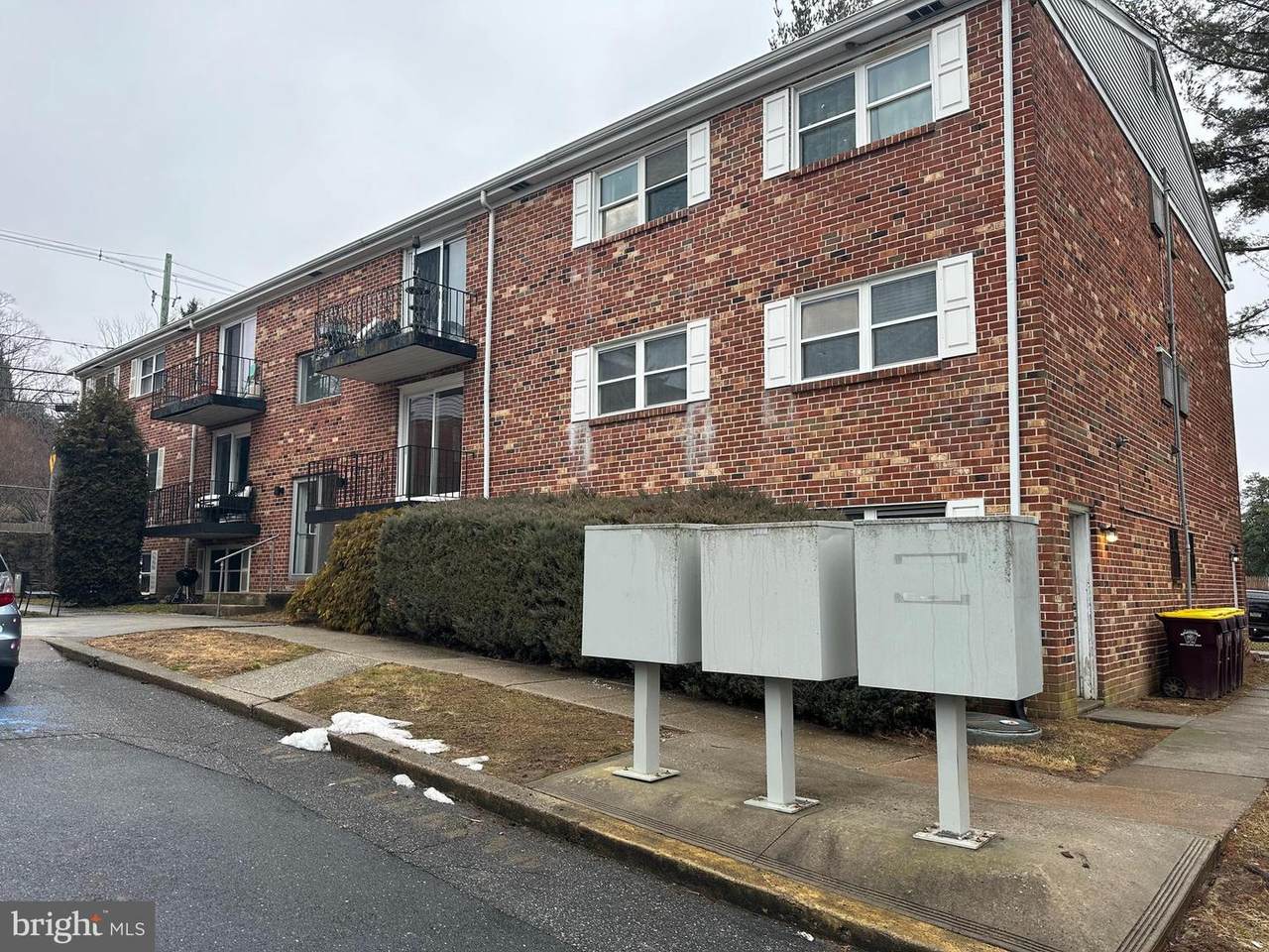 117 Railroad Avenue - Photo 1