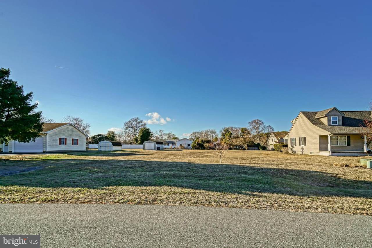 2049 Savannah Circle - Photo 1