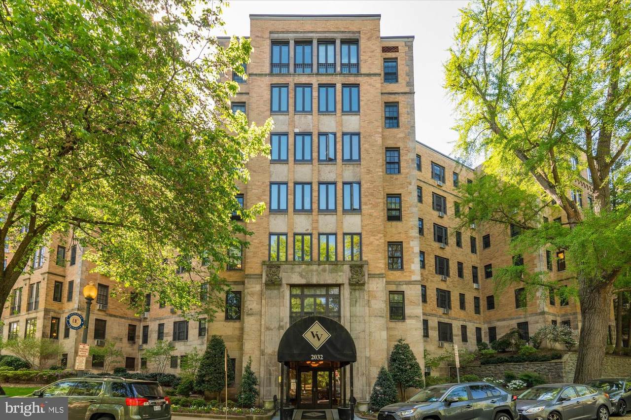 2032 Belmont Road - Photo 1