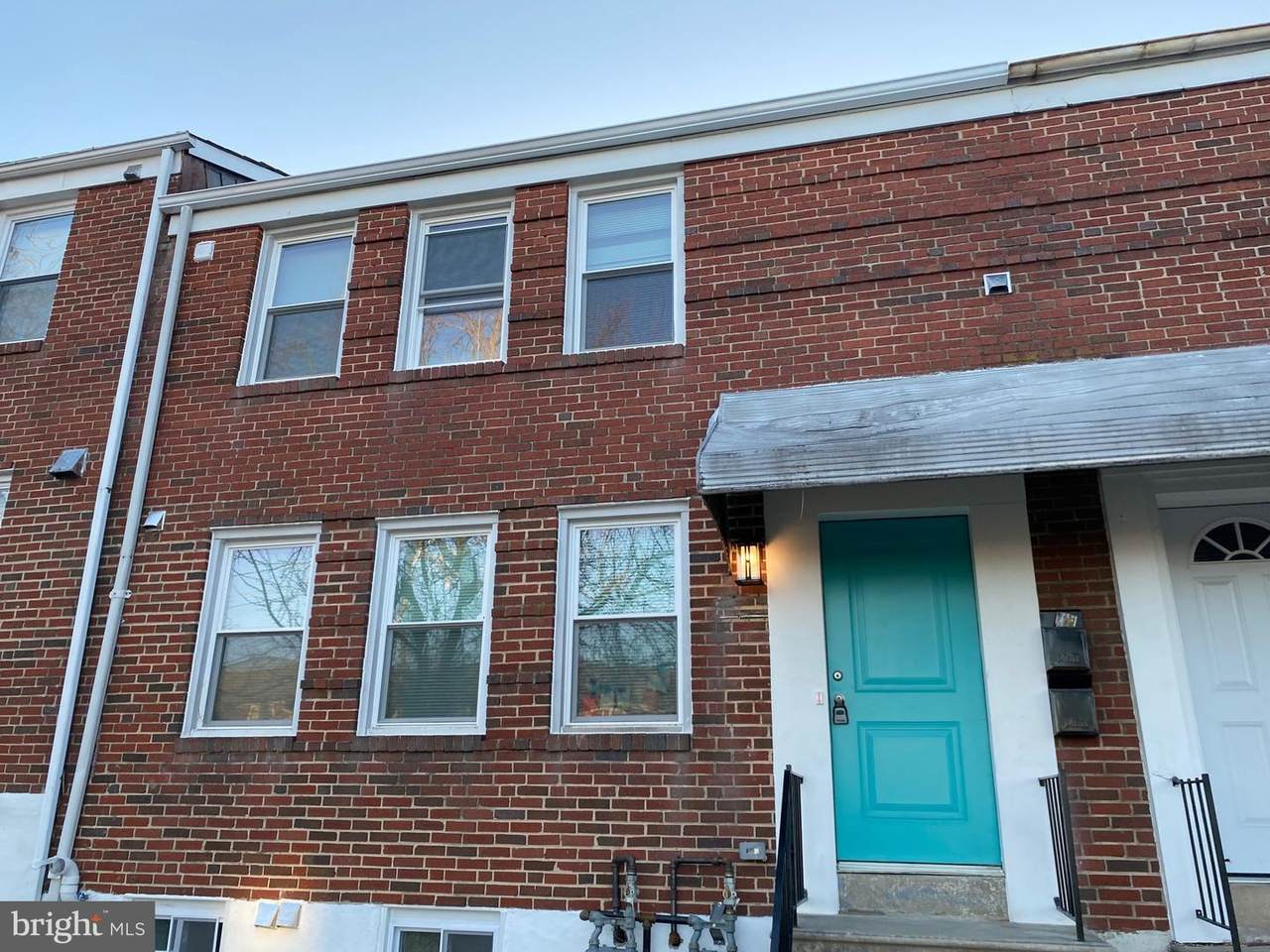 5622 Midwood Avenue - Photo 1