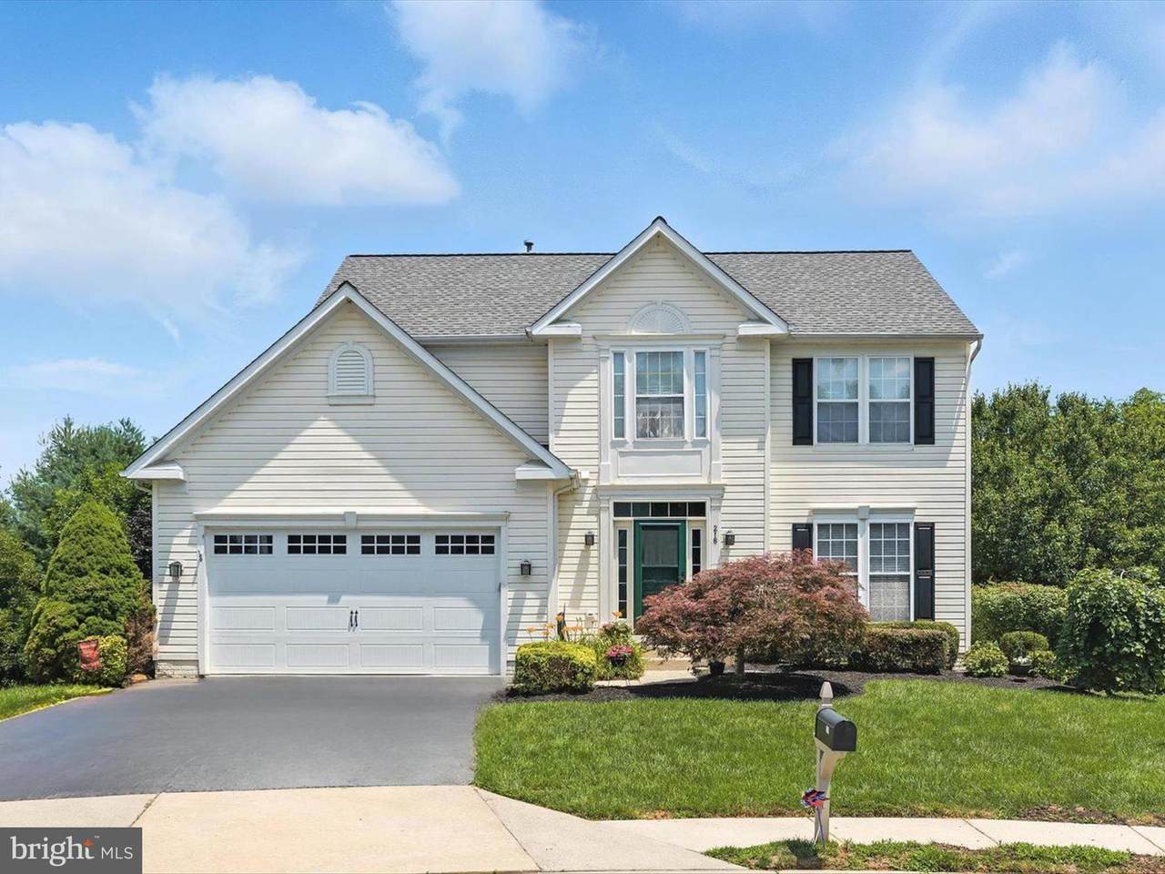 216 Riverview Court - Photo 1