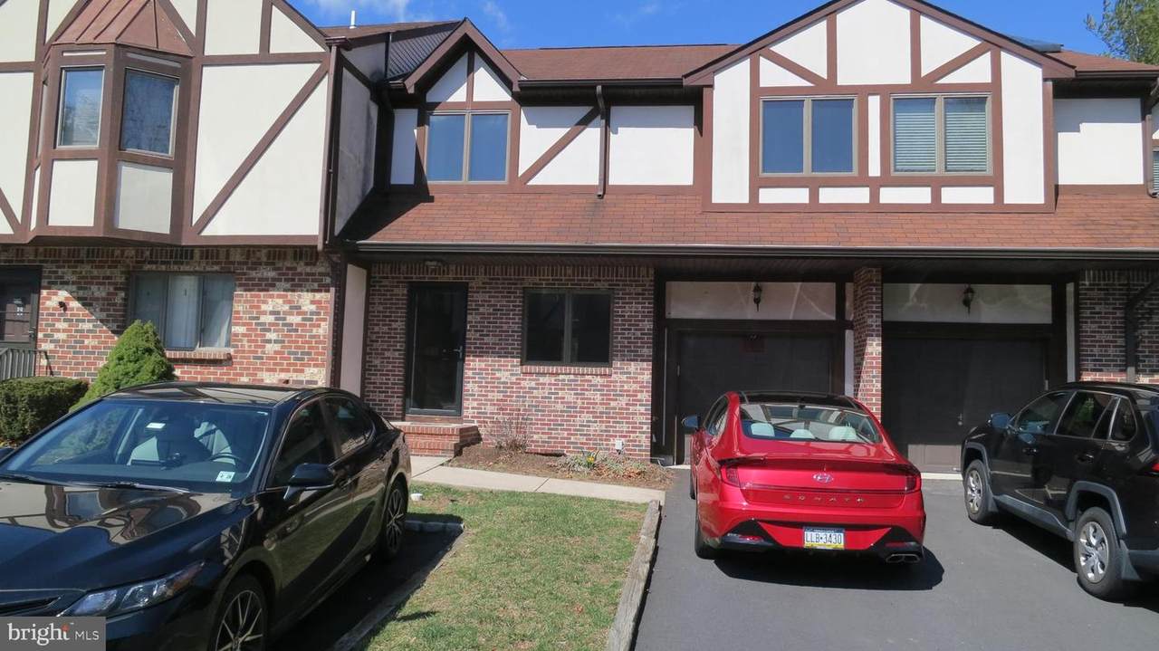 4 Boleyn Court - Photo 1
