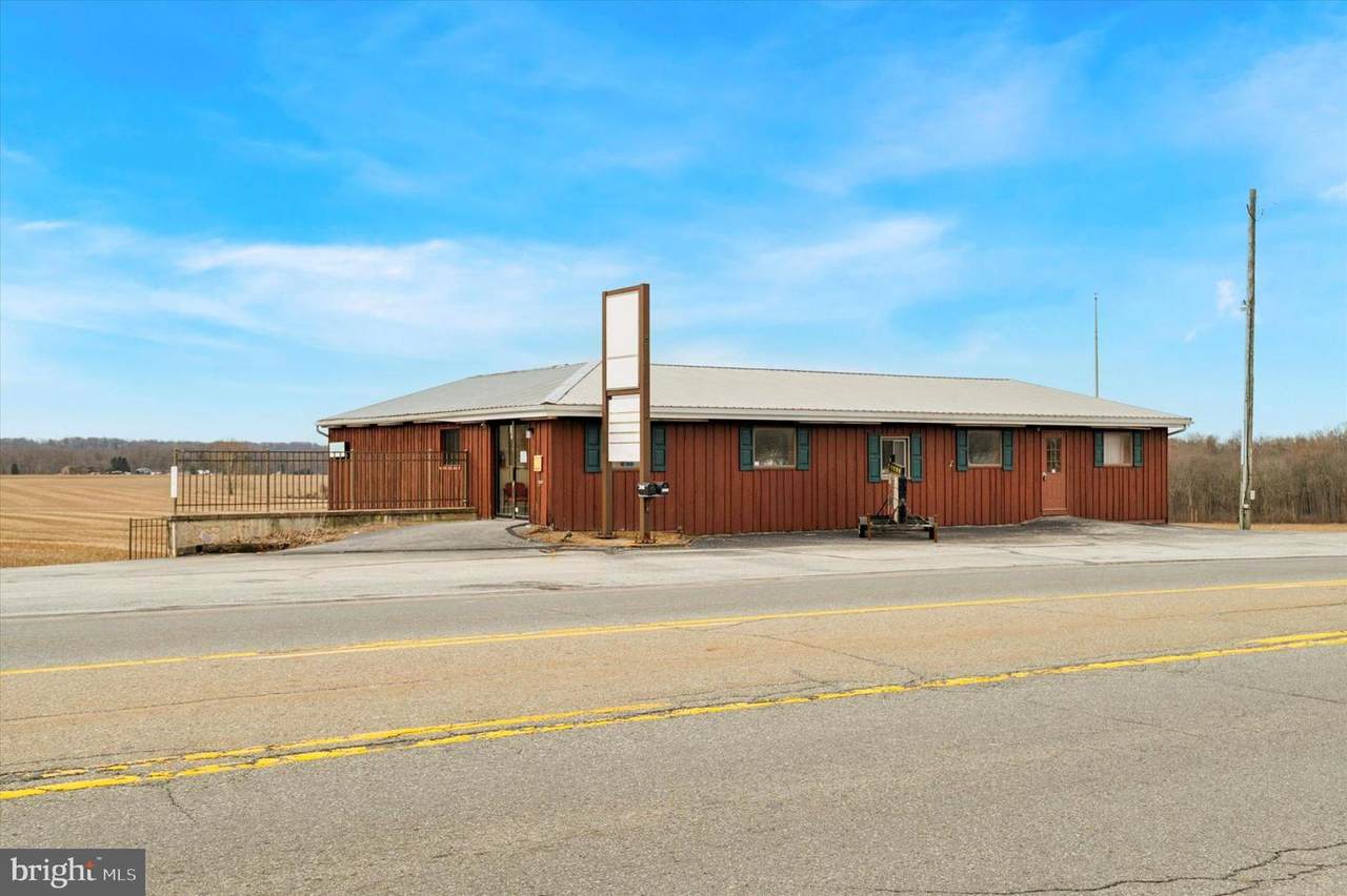 3982 Lincoln Highway - Photo 1