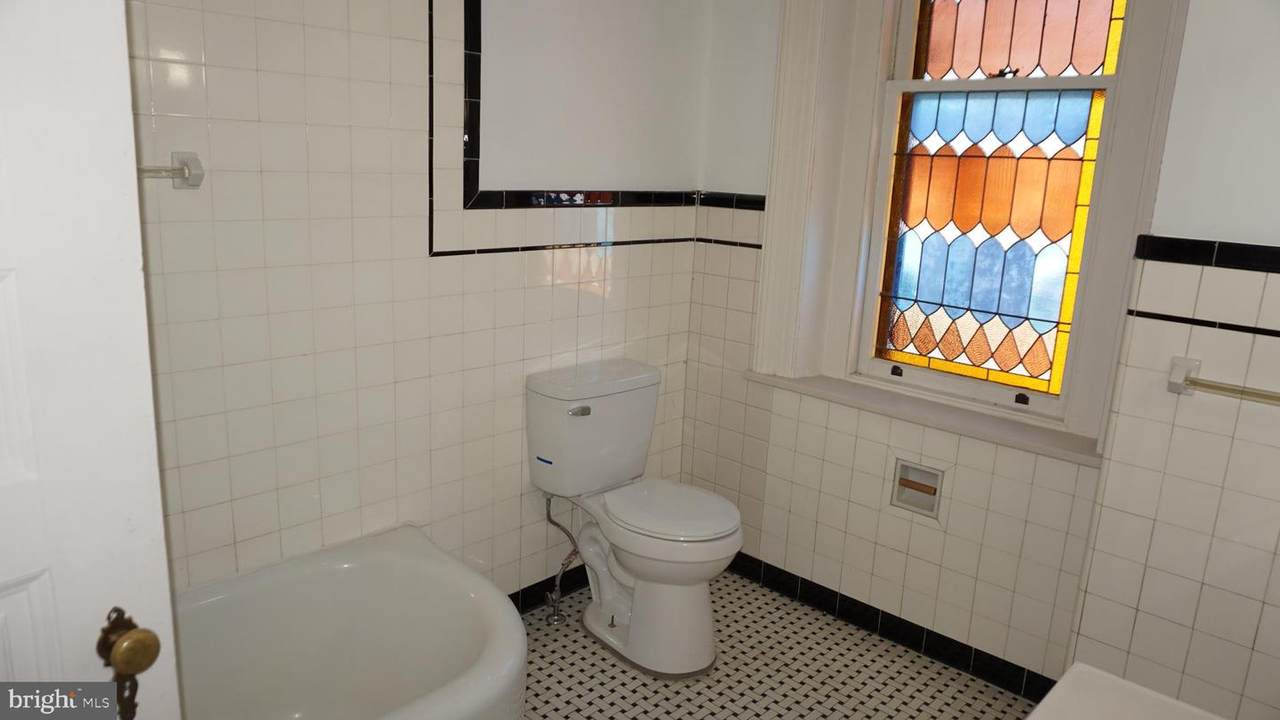 https://bt-photos.global.ssl.fastly.net/brightmls/1280_boomver_1_803663698200-2.jpg