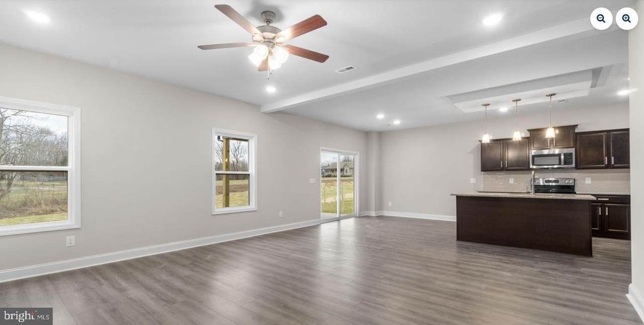 https://bt-photos.global.ssl.fastly.net/brightmls/1280_boomver_1_803666064282-2.jpg