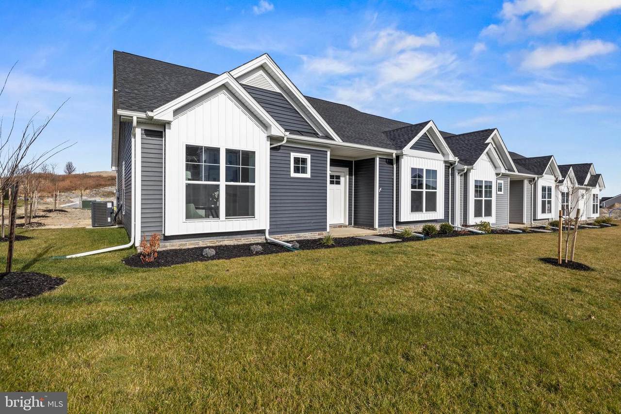 125 Coastal Drive - Photo 1