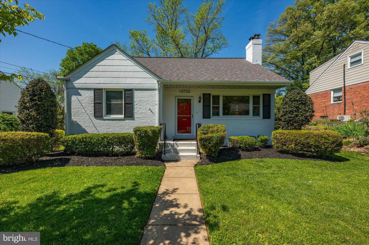 10702 Eastwood Avenue - Photo 1