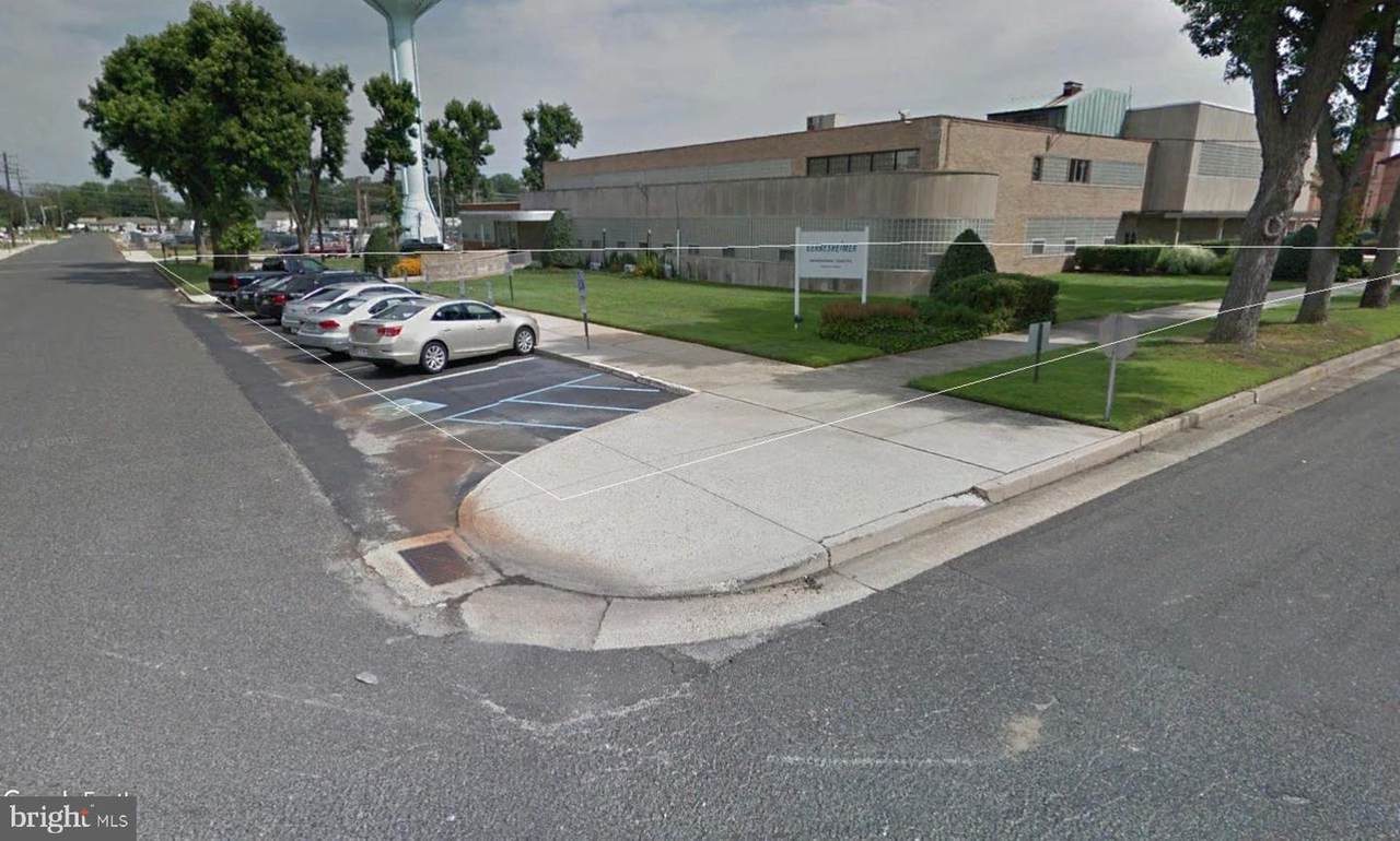 537 Crystal Avenue - Photo 1