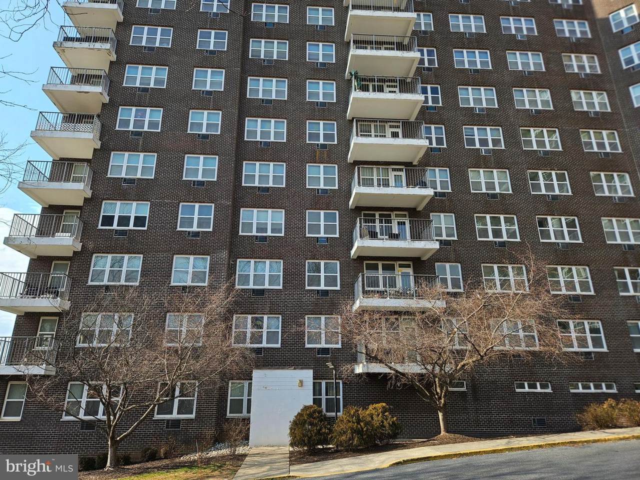 1600 Lehigh Pkwy E - Photo 1