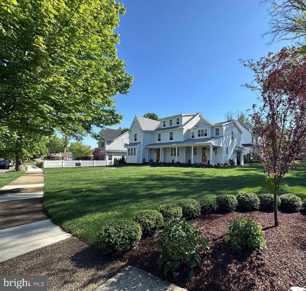 801 Cedar Avenue - Photo 1