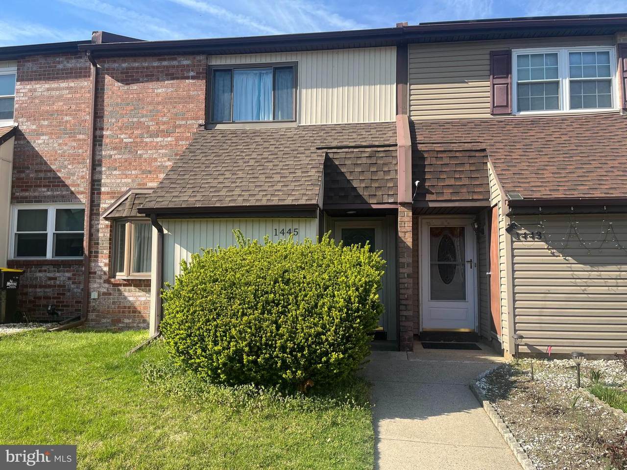 1445 Atterbury Way - Photo 1