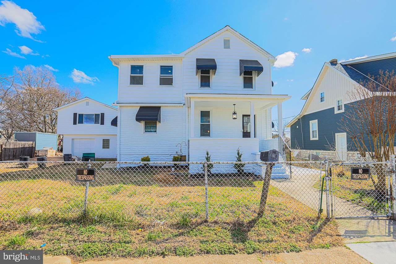 6737 Roberts Avenue - Photo 1