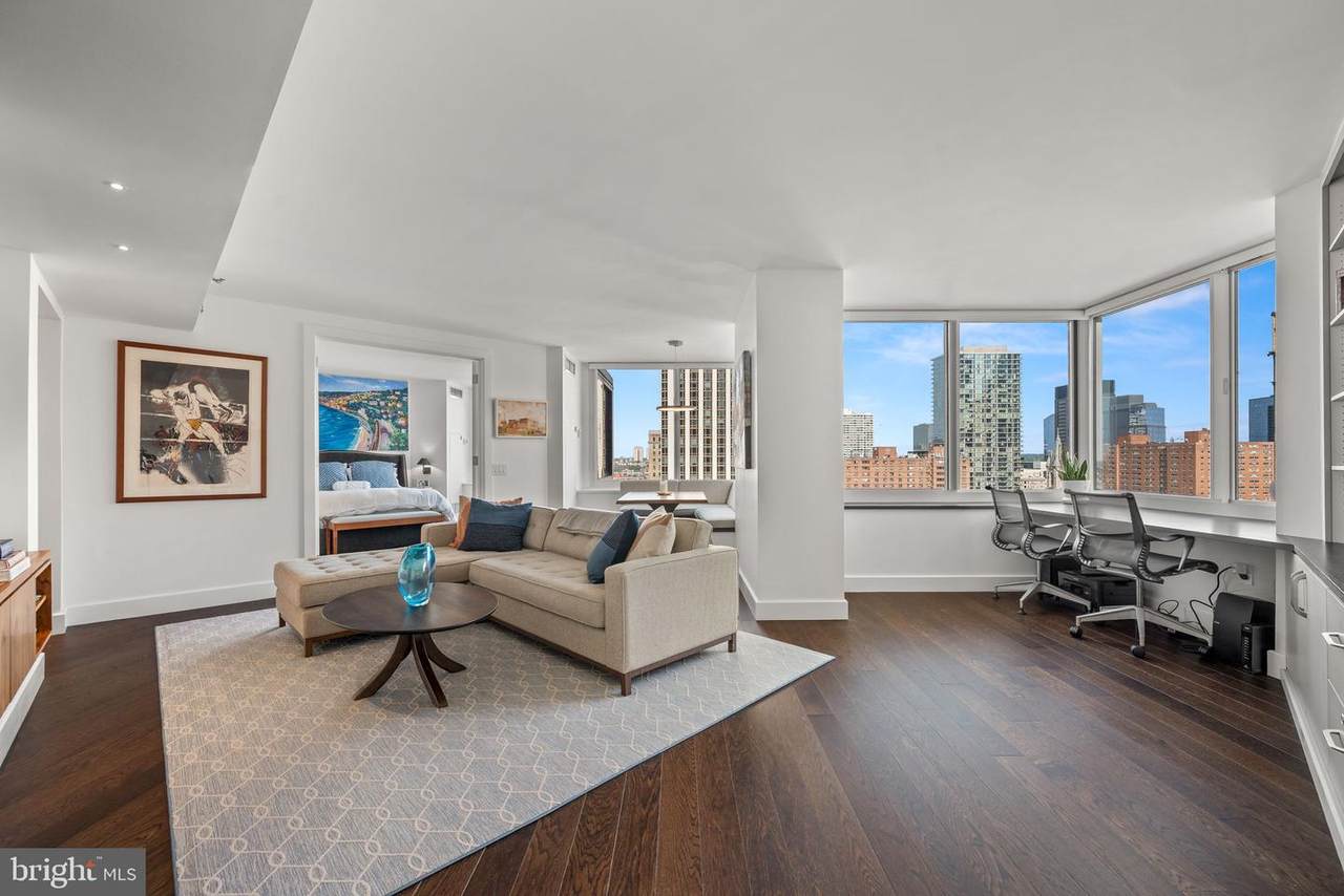202-10 Rittenhouse Square - Photo 1