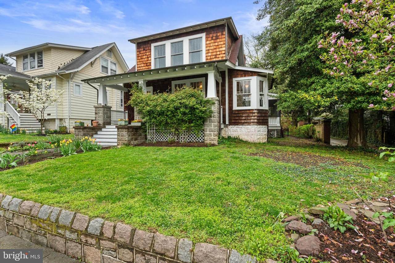 5725 Sherier Place - Photo 1