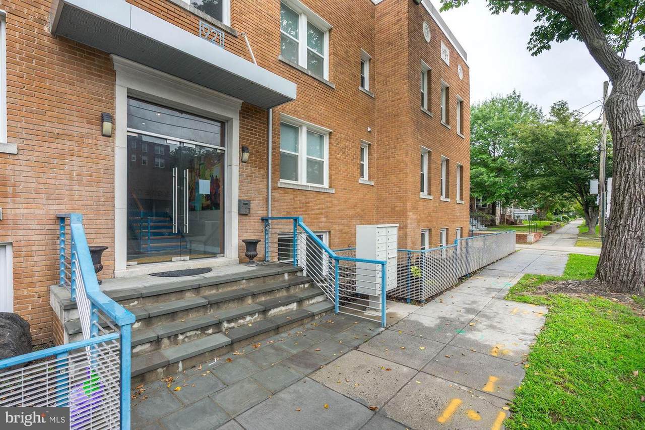 921 Butternut Street - Photo 1