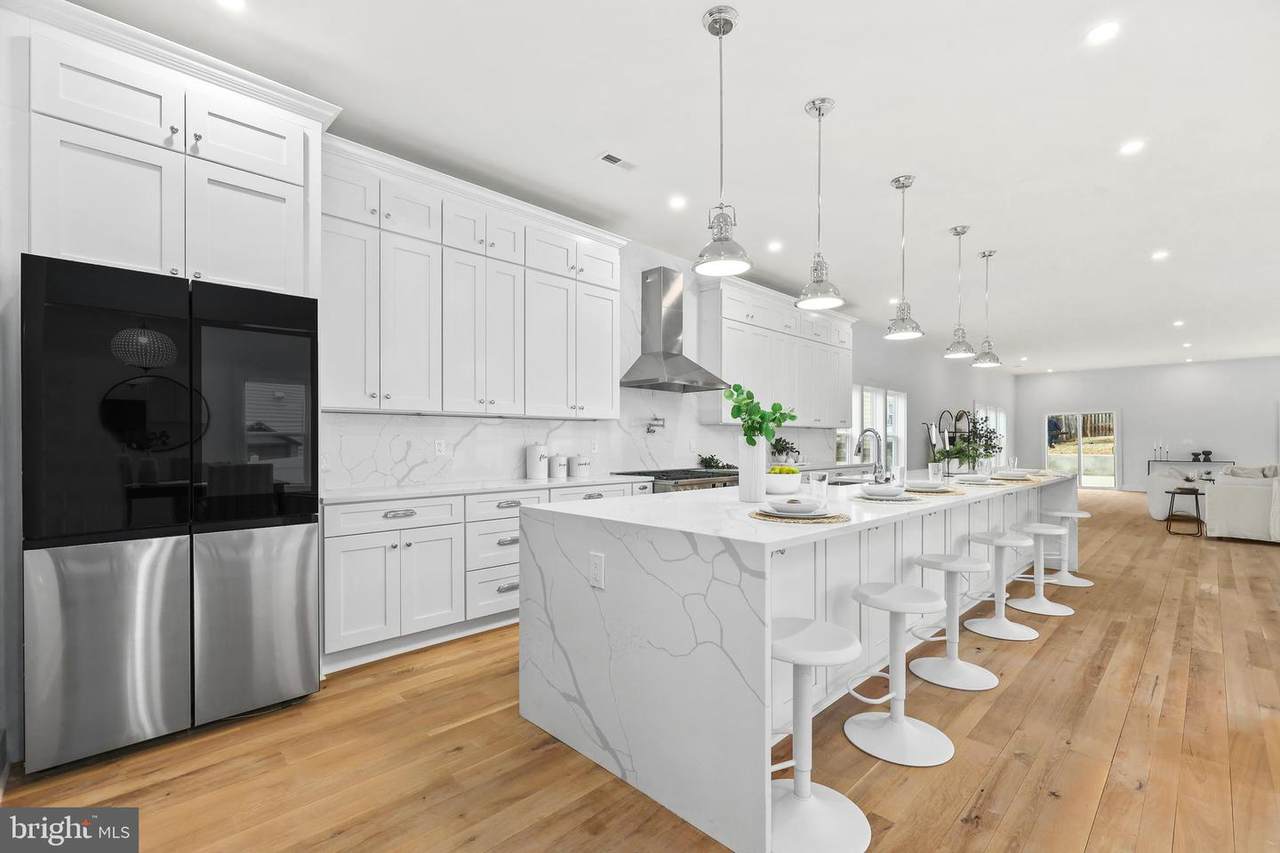 1713 Cameron Street - Photo 1
