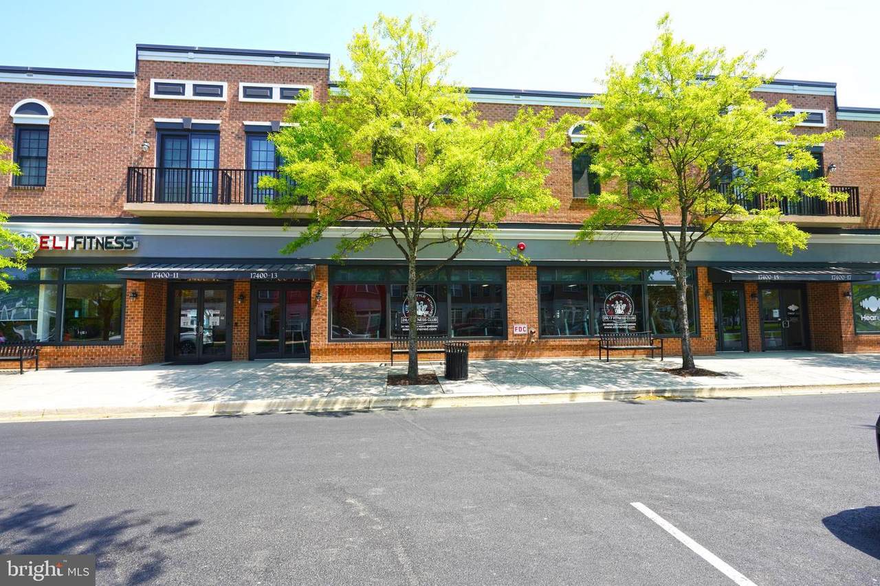 17400 Village Main Boulevard - Photo 1