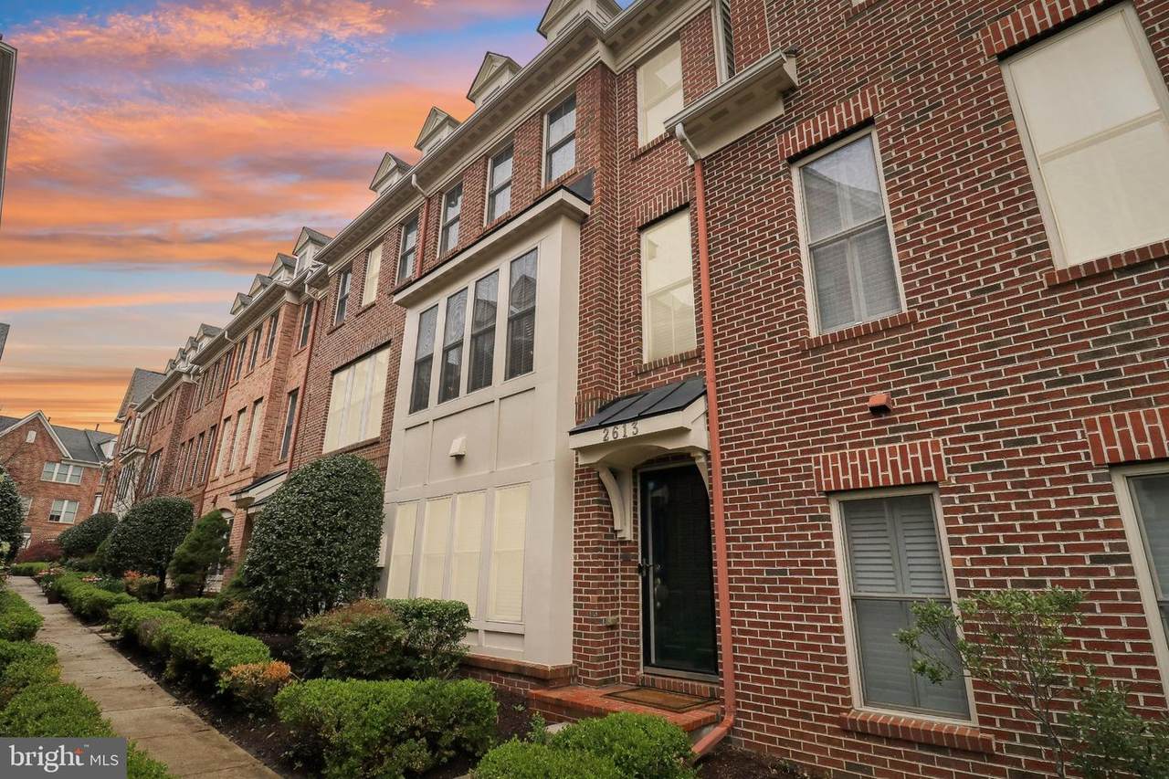 2613 Kenmore Court - Photo 1