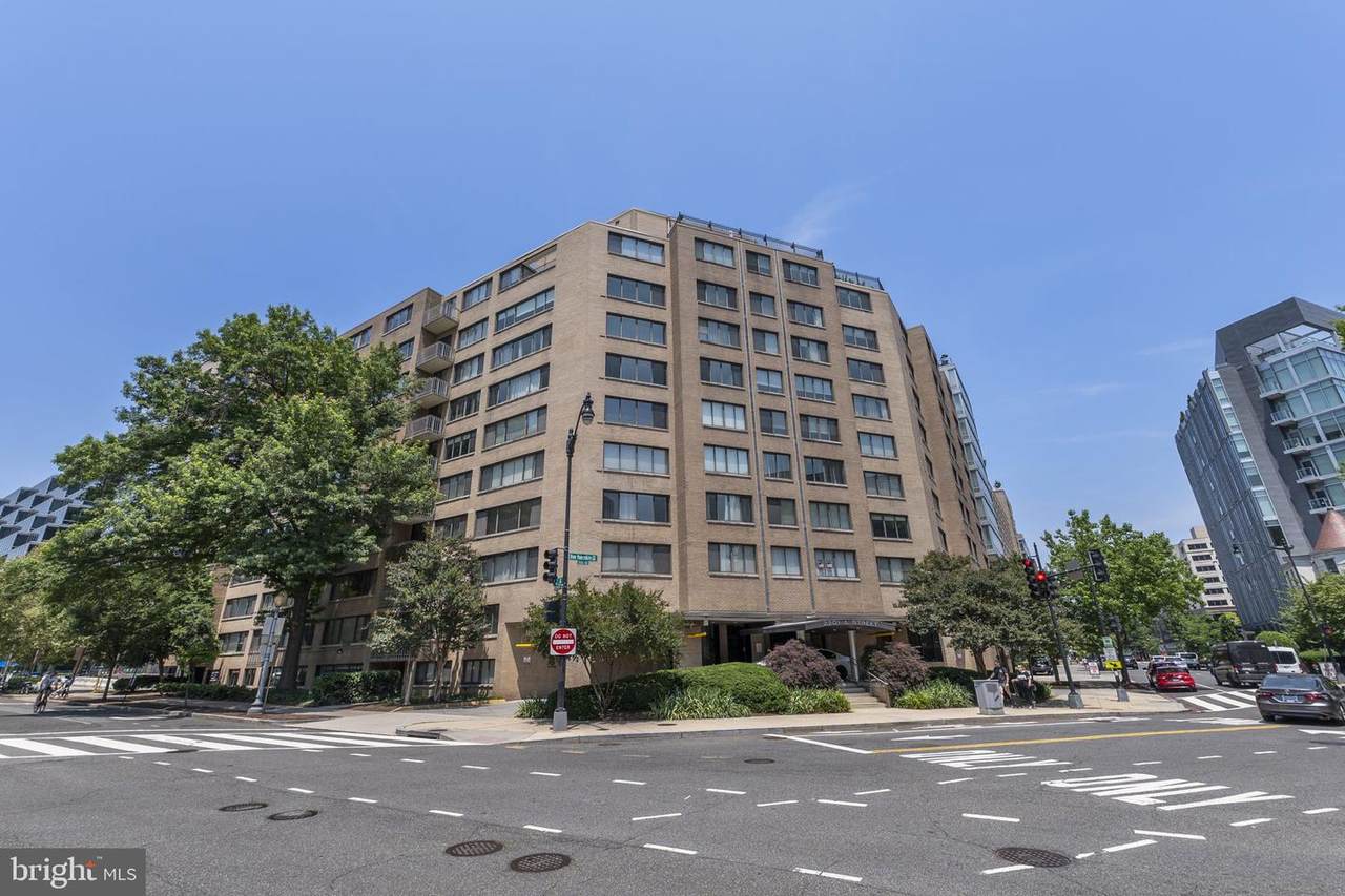 2201 L Street - Photo 1