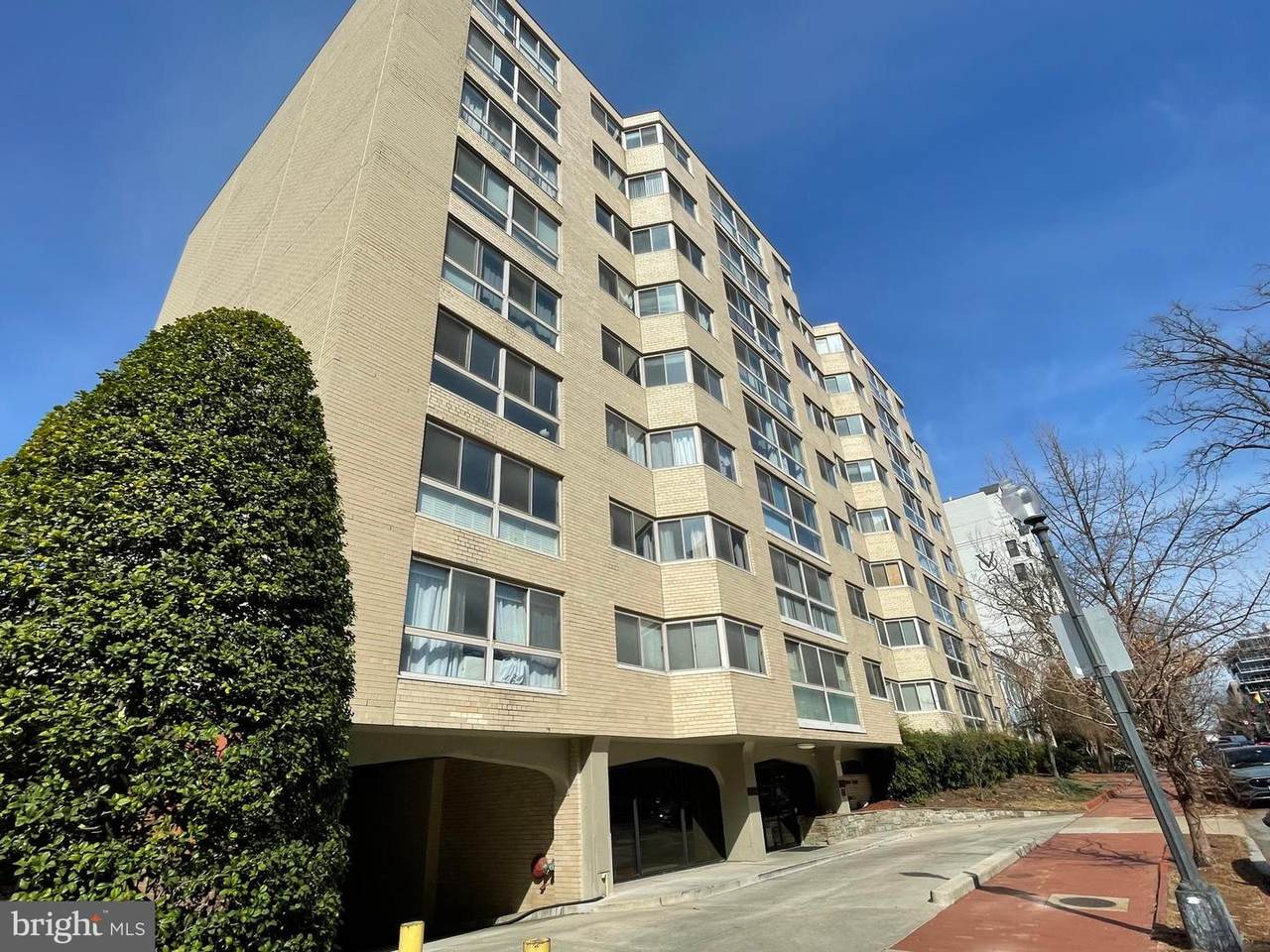 922 24TH Street - Photo 1