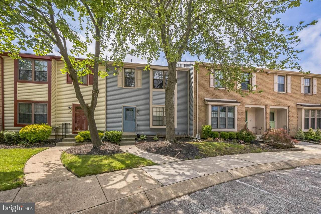838 Kings Croft - Photo 1