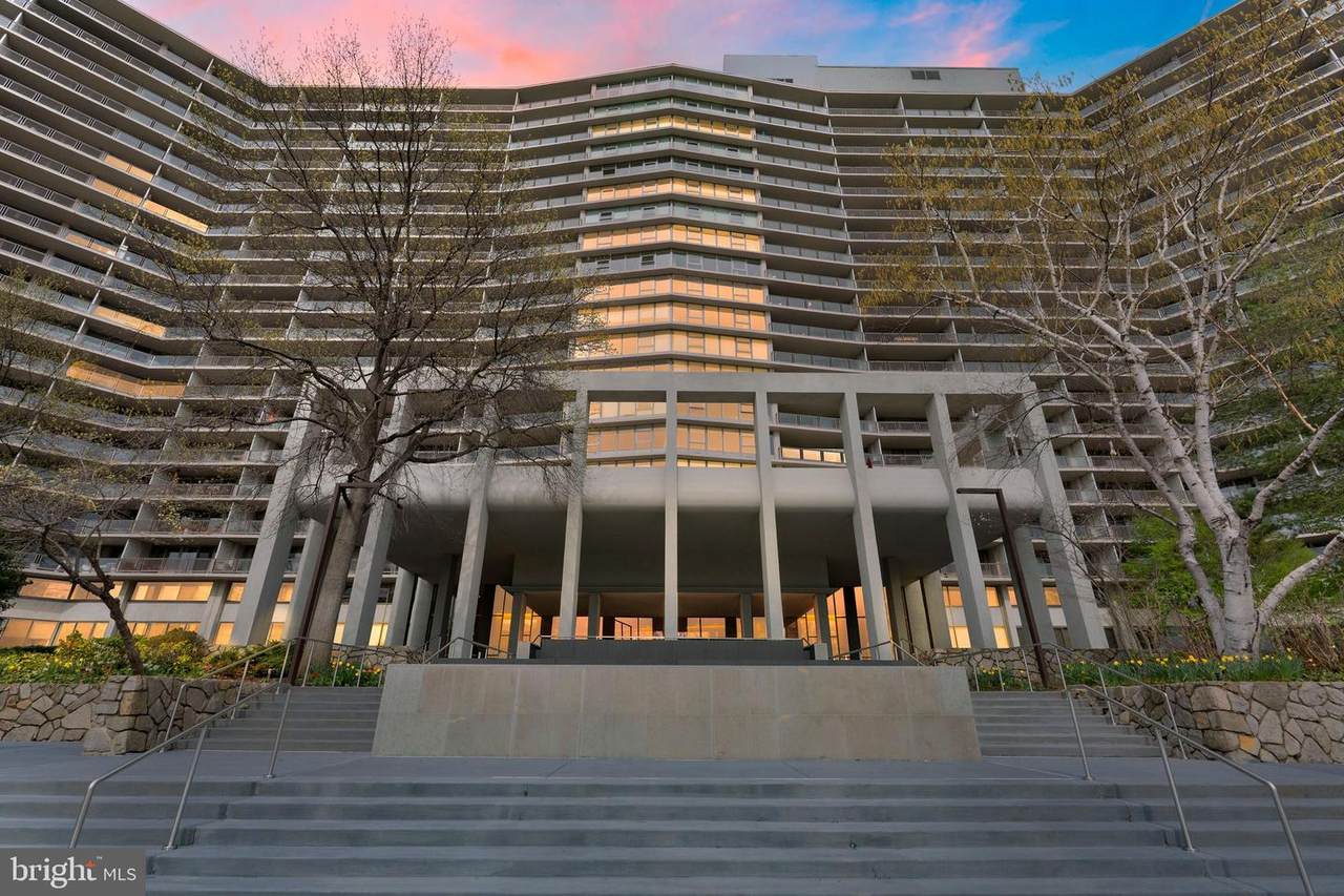 2401 Pennsylvania Avenue - Photo 1