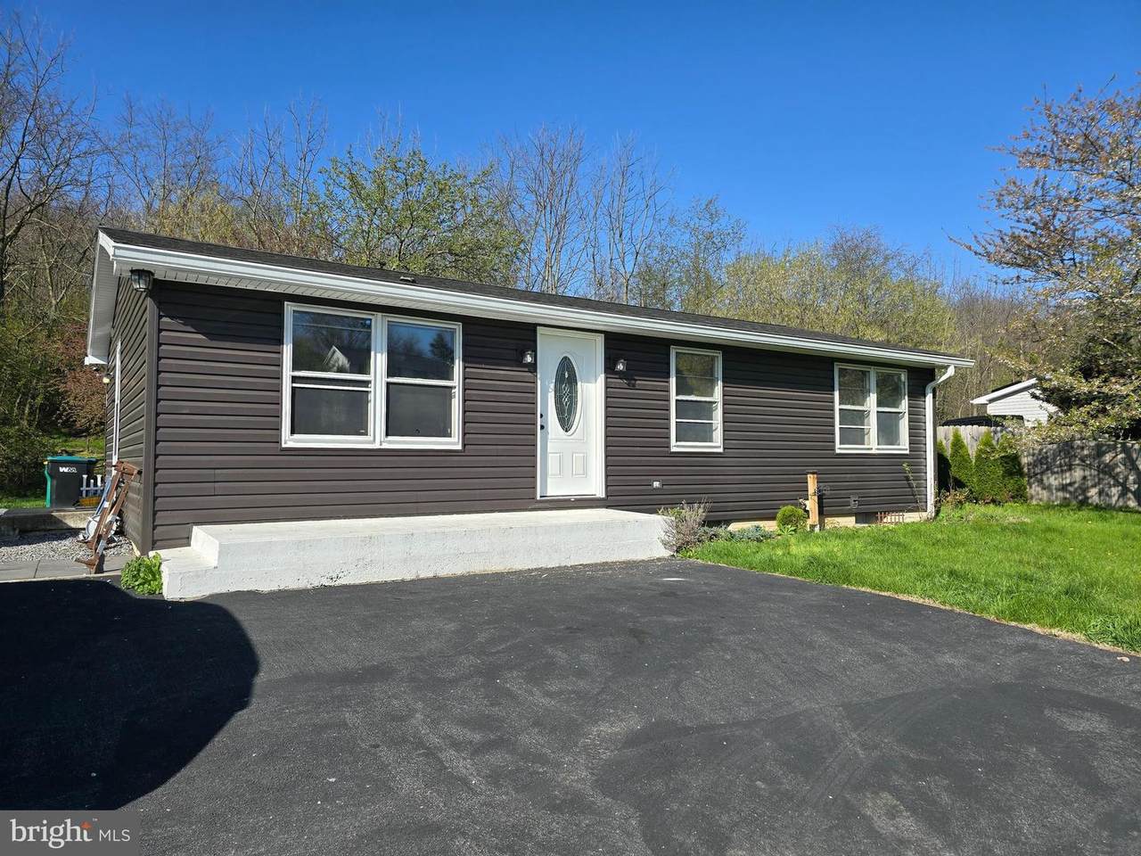 8694 Sheffield Manor Boulevard - Photo 1