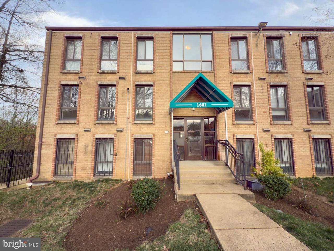 1601 Gainesville Street - Photo 1