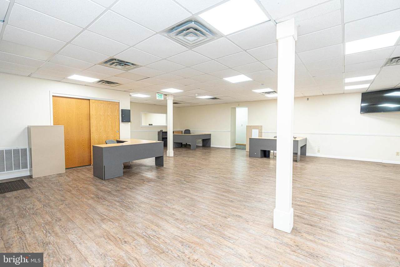 1325 Philadelphia Boulevard - Photo 1