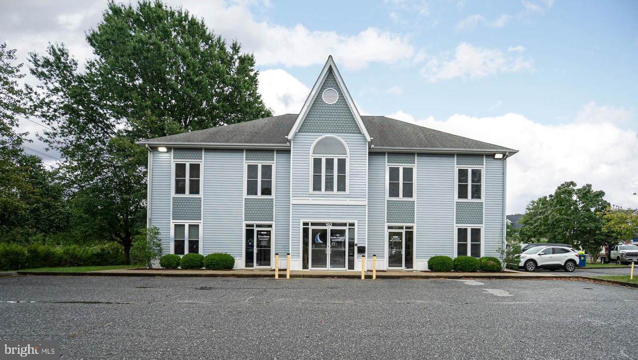102 Saint Claire Place - Photo 1
