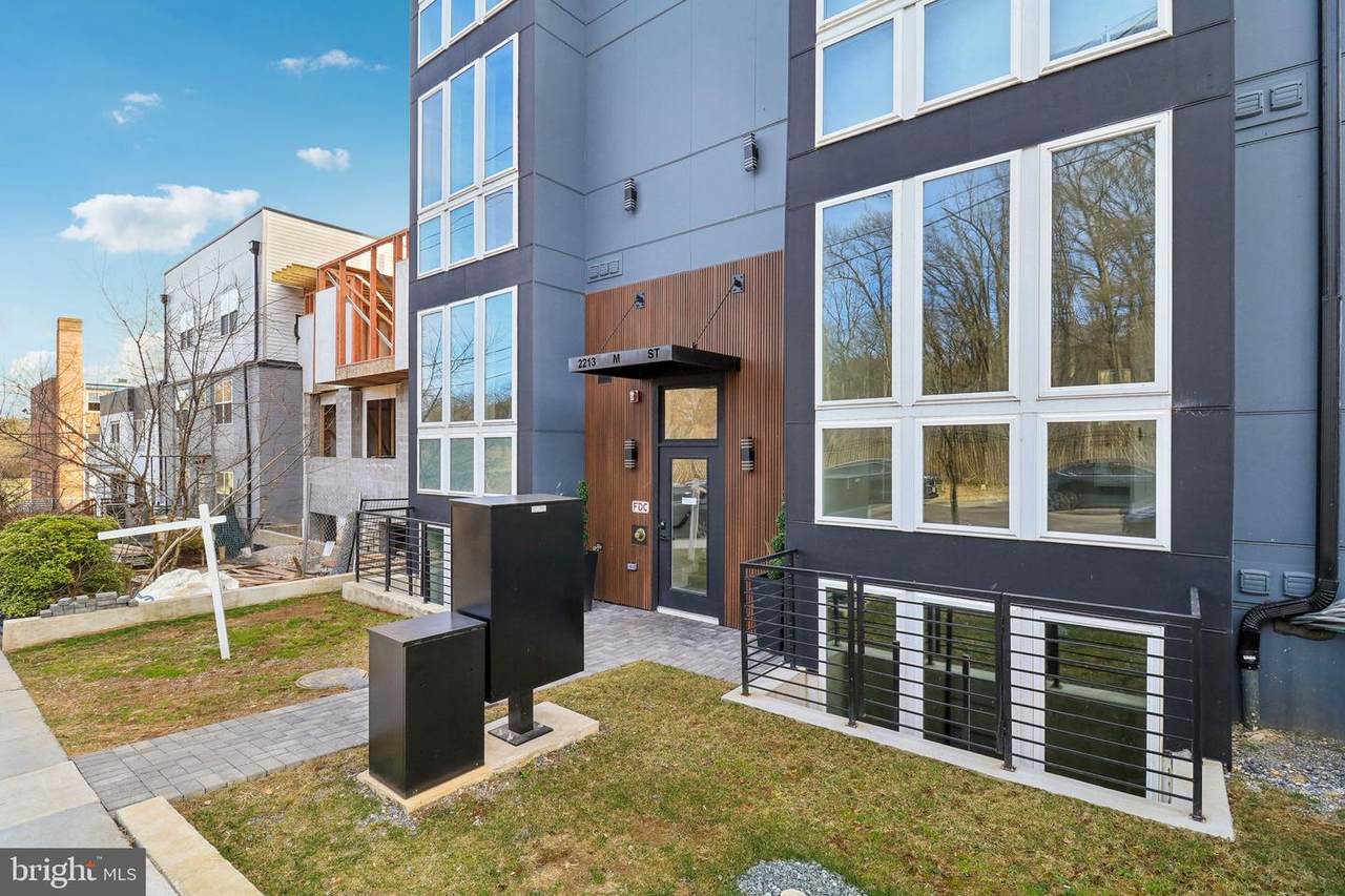 2213 M Street - Photo 1