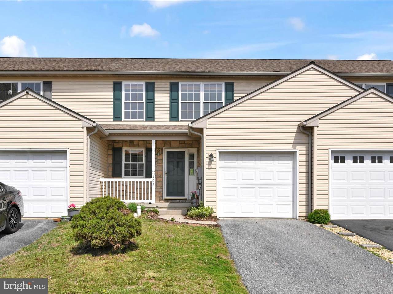 402 Elmshire Drive - Photo 1