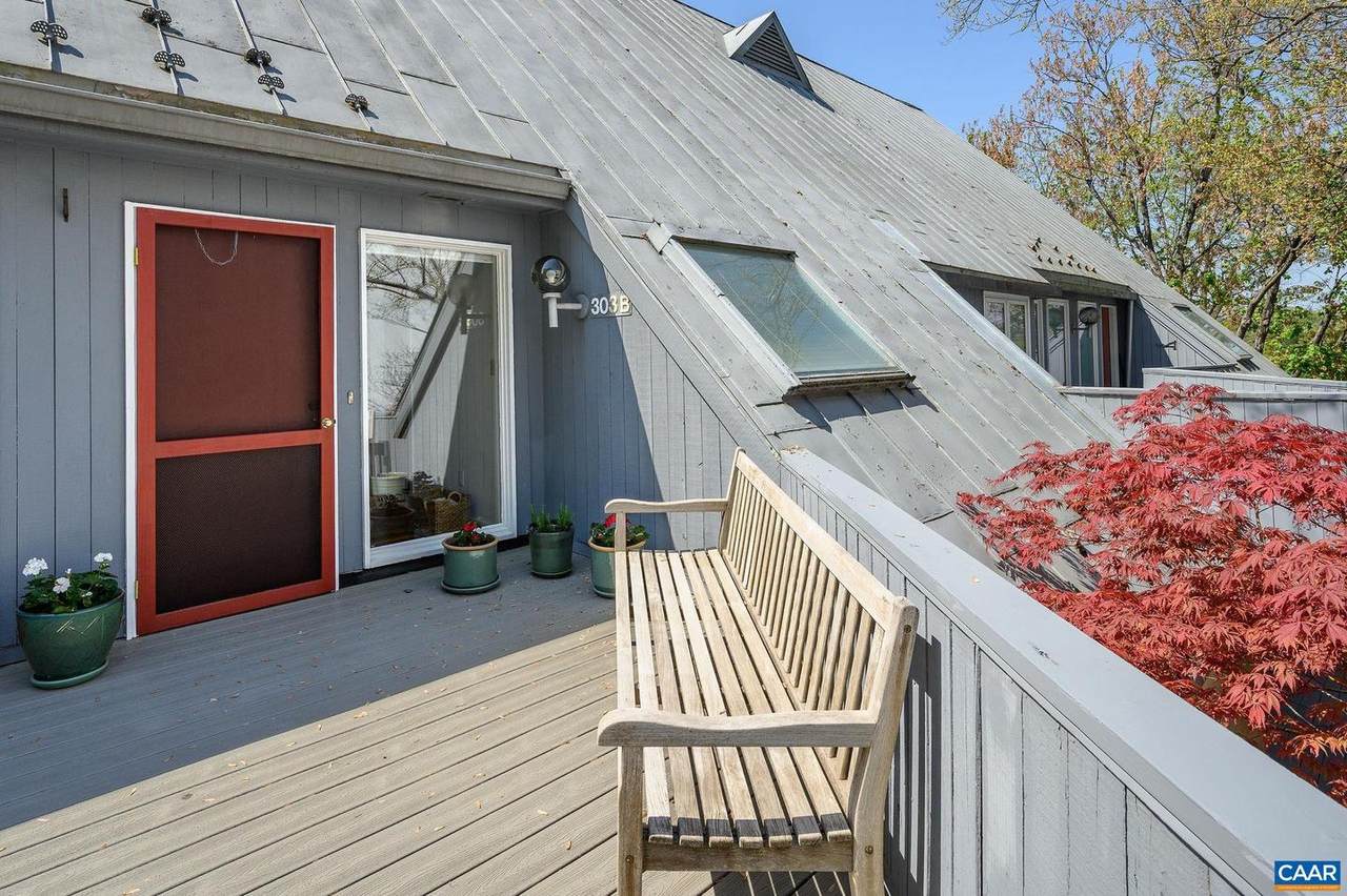 303 2ND ST - Photo 1