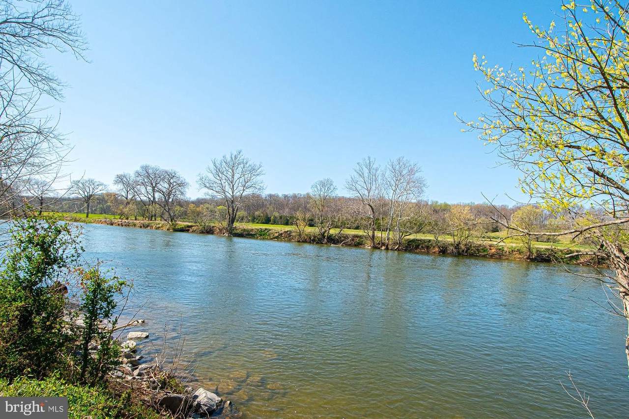 4792 Howellsville Road - Photo 1