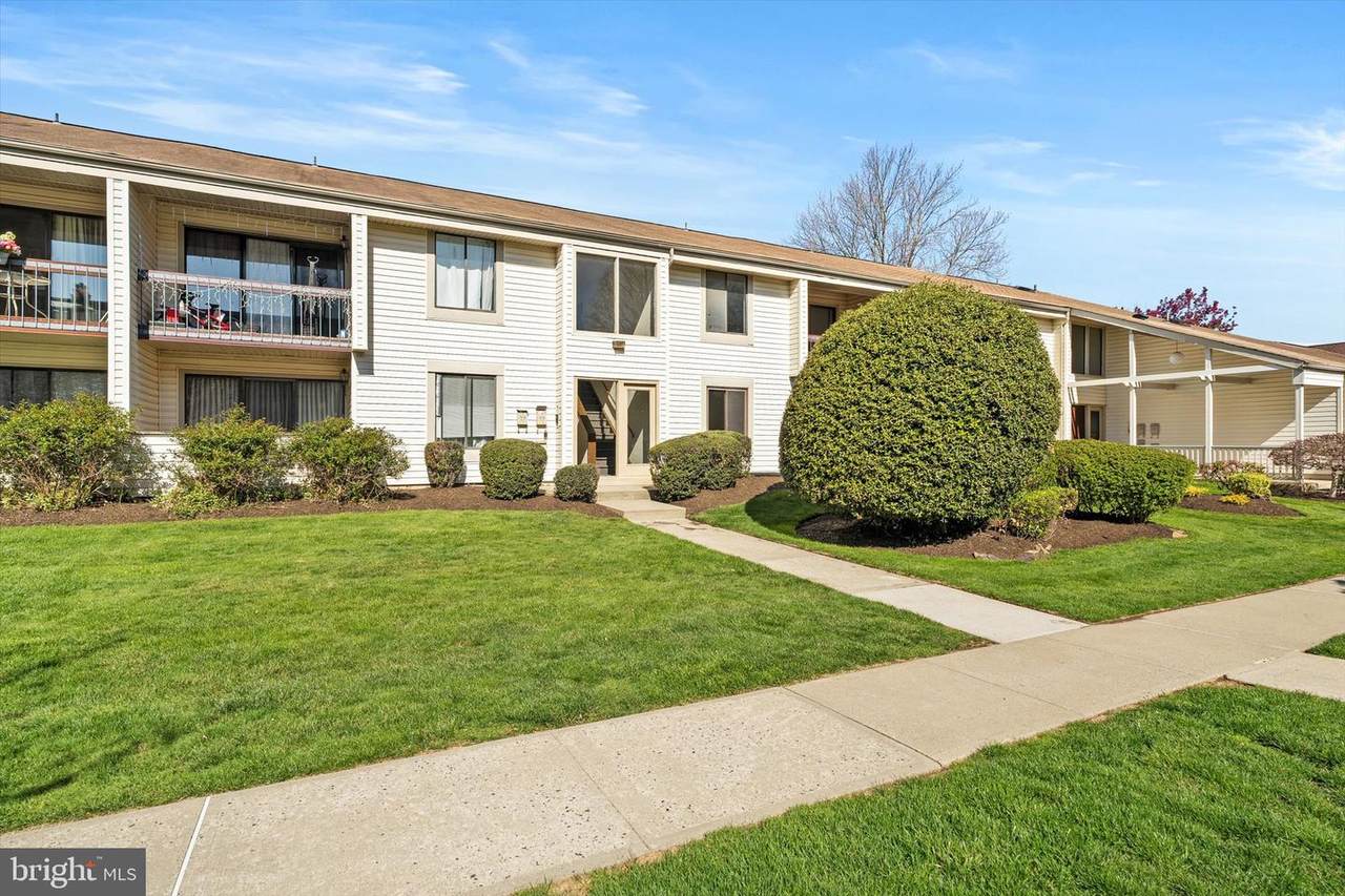 V Avon Drive - Photo 1