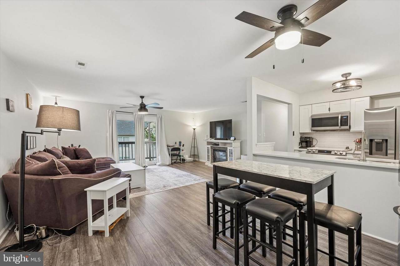 87 Claire Court - Photo 1