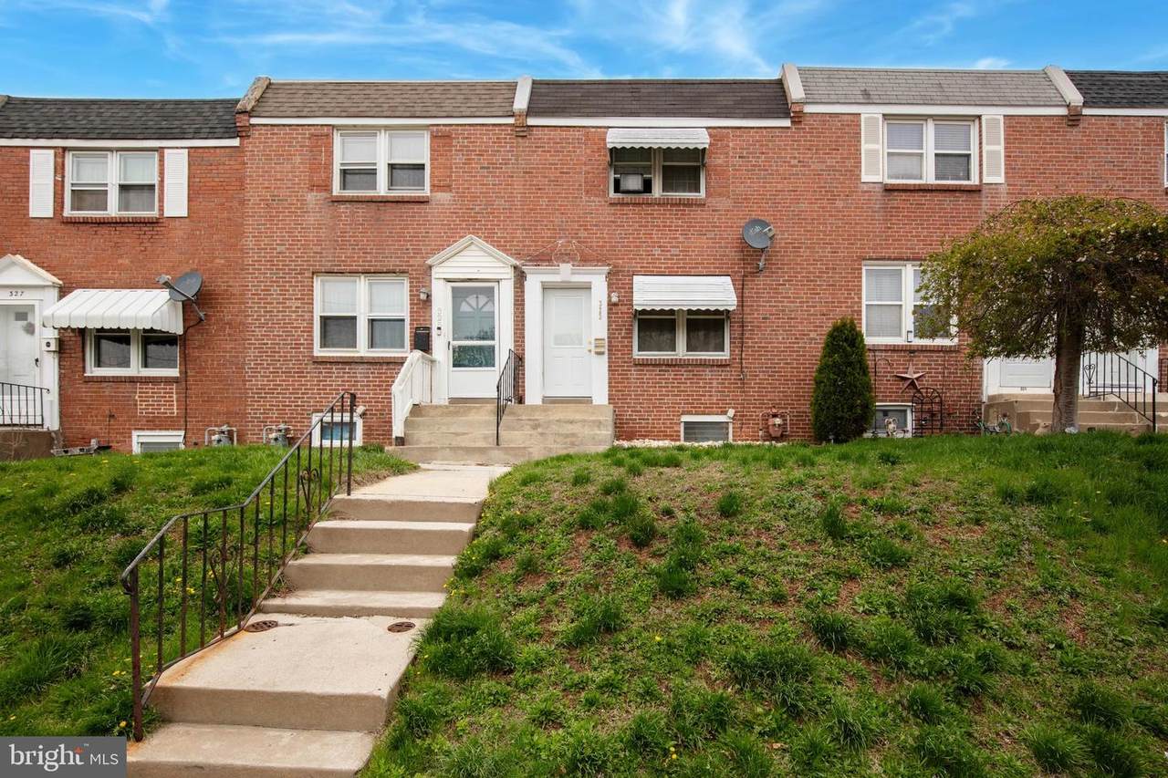 323 Warren Street - Photo 1