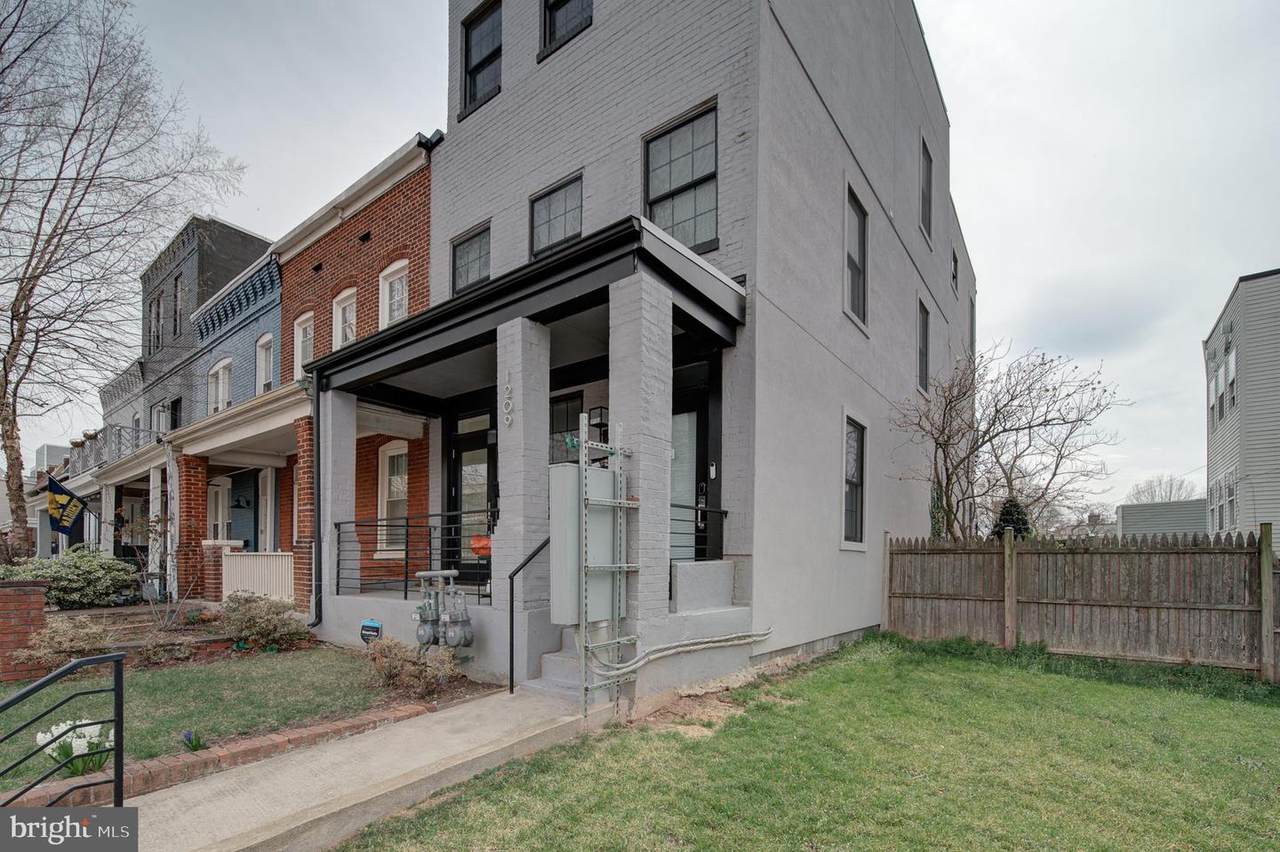 1209 Oates Street - Photo 1