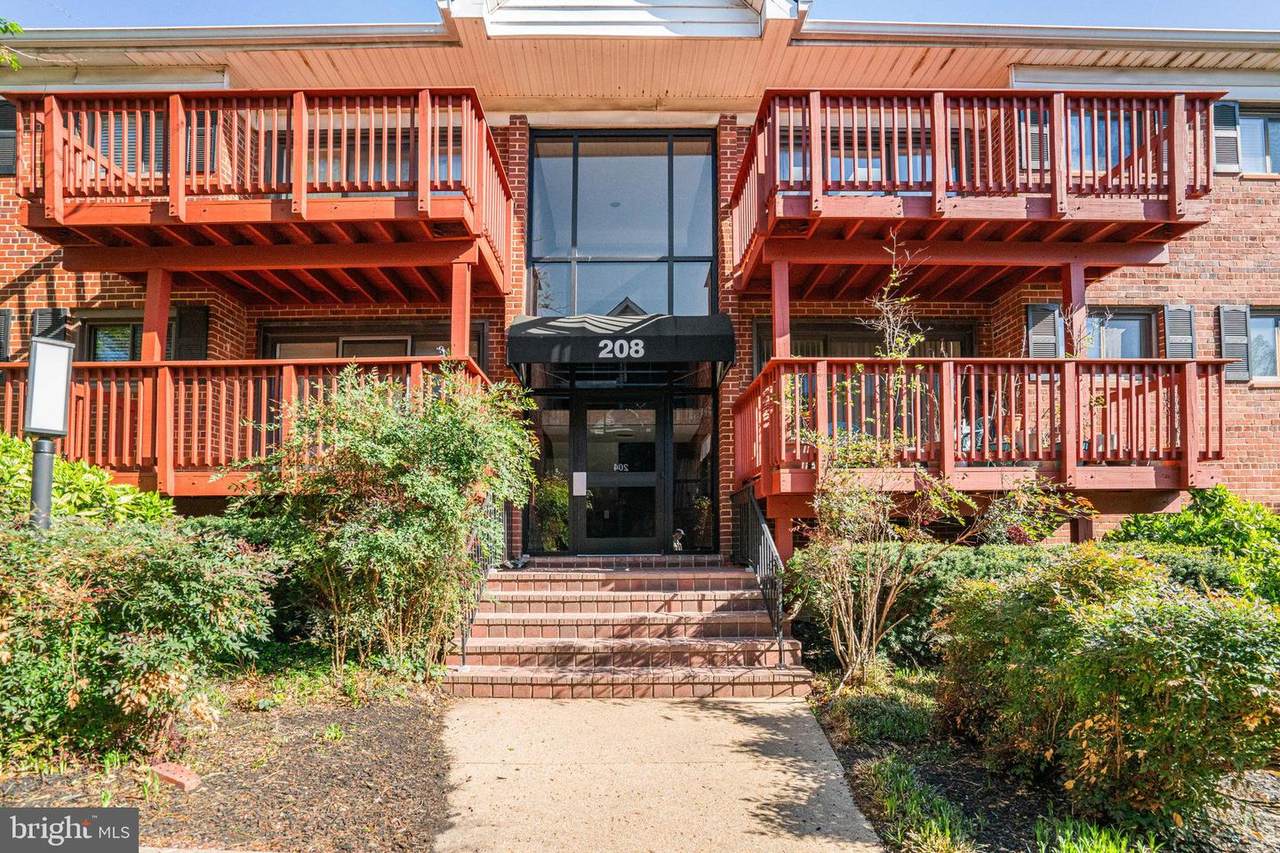 208 Skyhill Road - Photo 1
