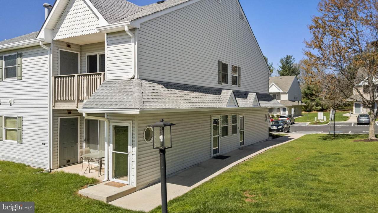 1008 Horseshoe Drive - Photo 1