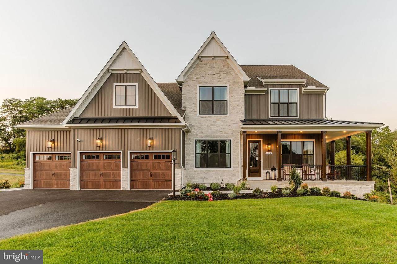 410 Darrow Road - Photo 1