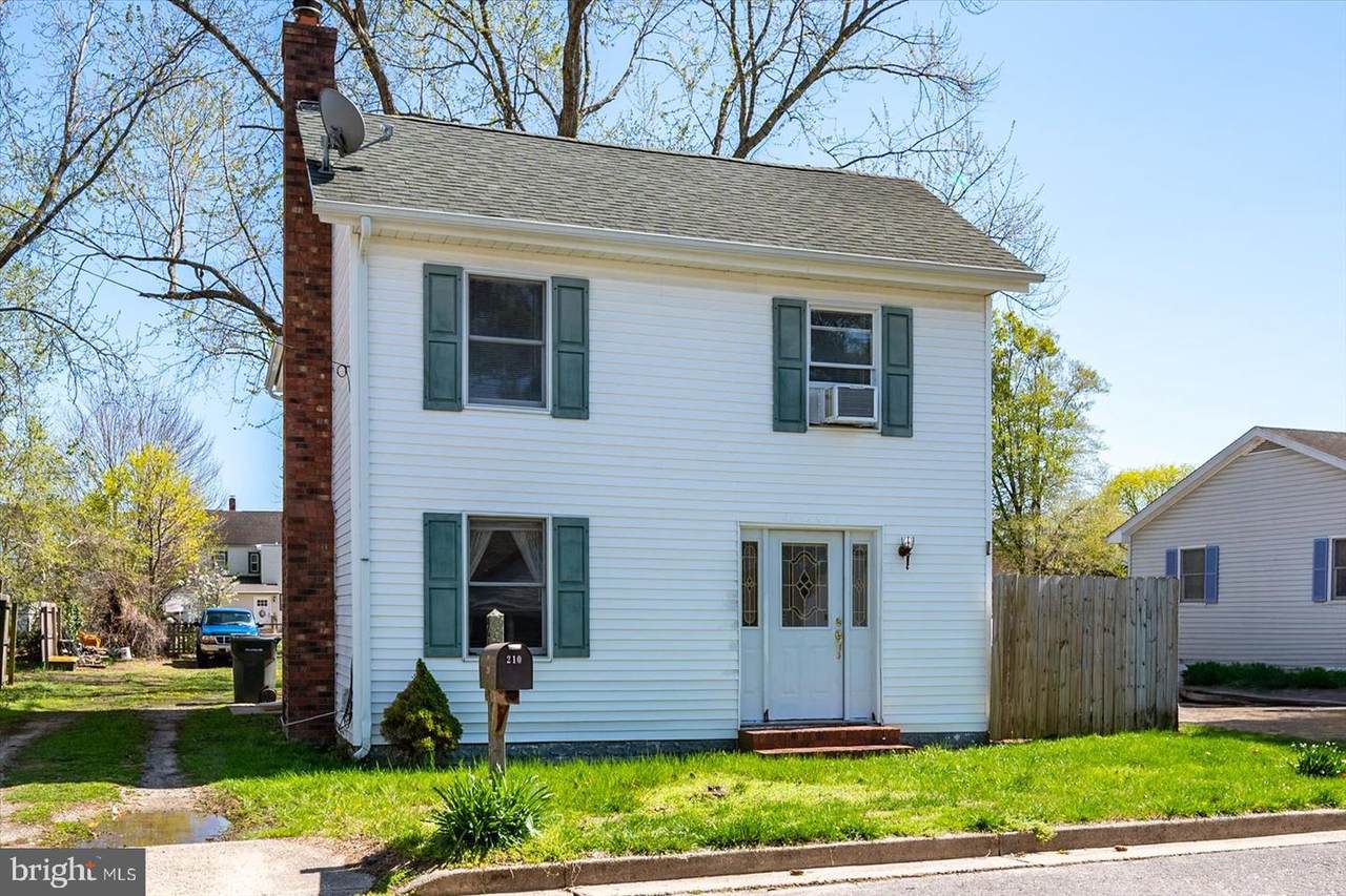 210 Walnut Street - Photo 1