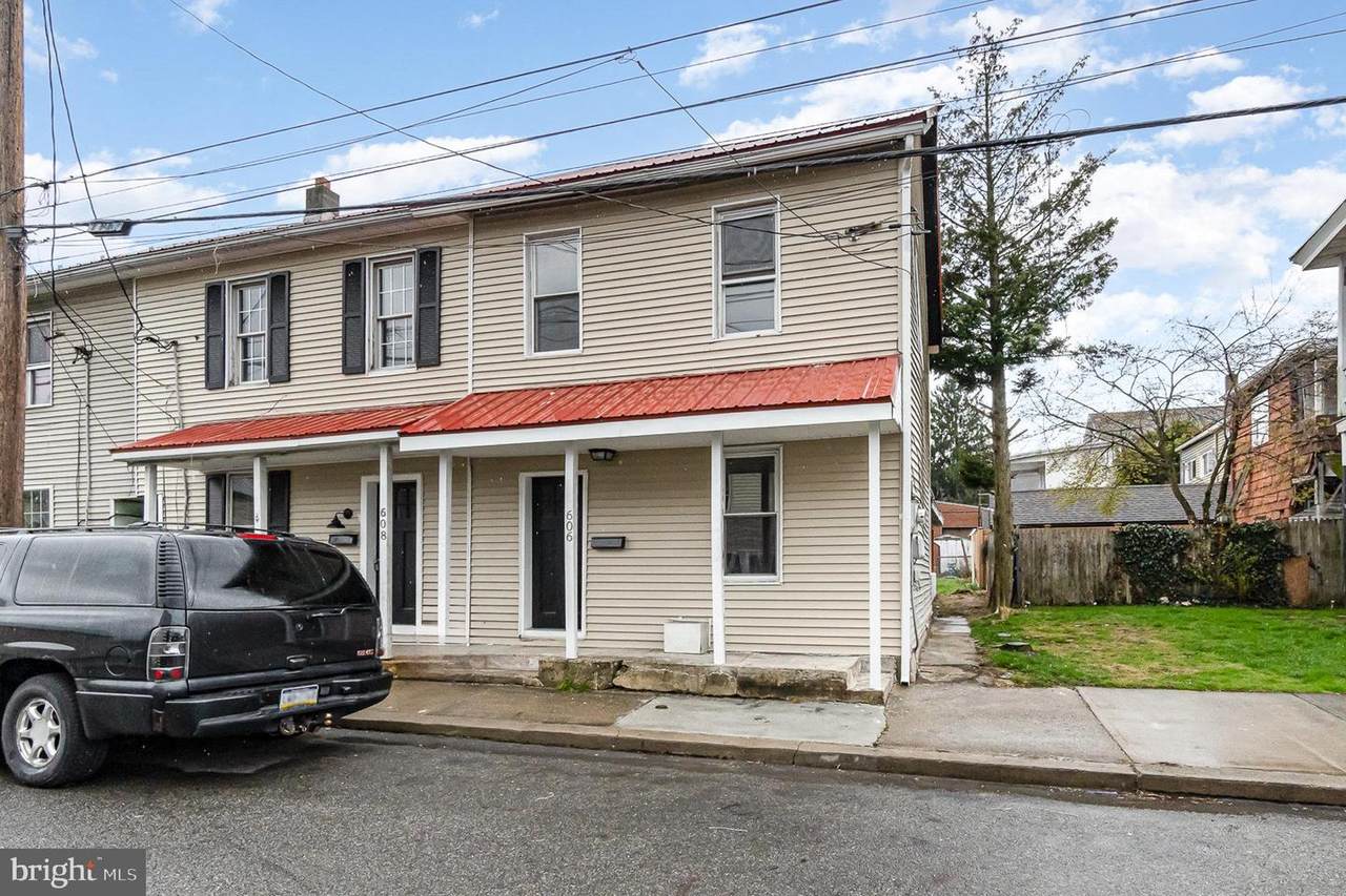 606 North Street - Photo 1