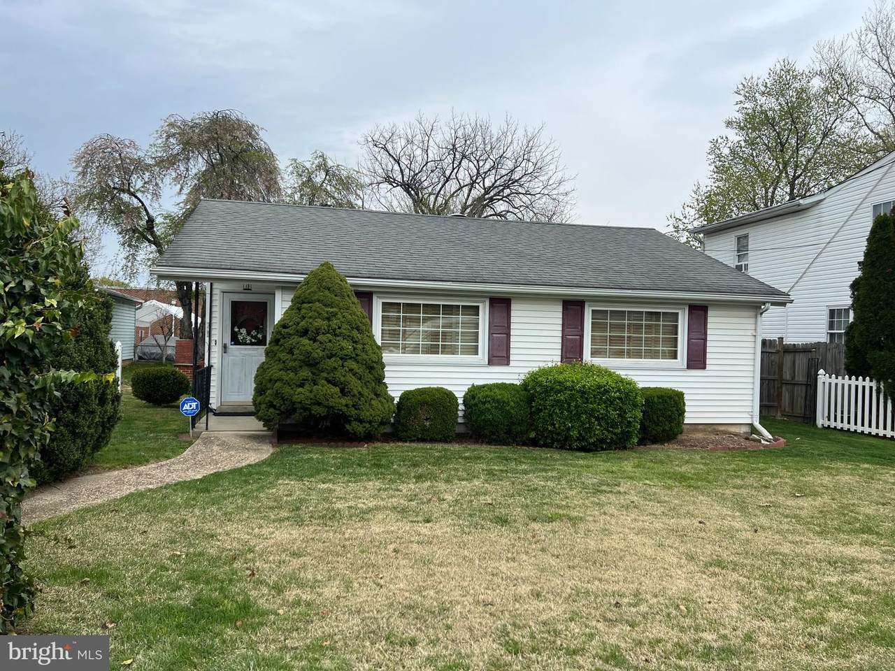 103 Irving Street - Photo 1