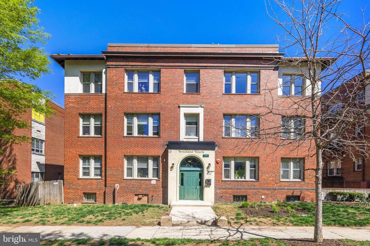1210 Perry Street - Photo 1