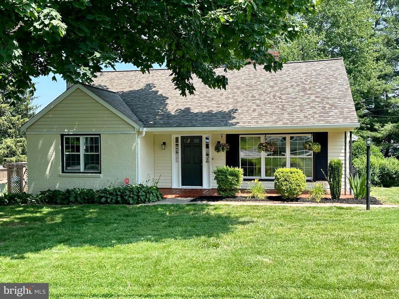 803 David Avenue - Photo 1