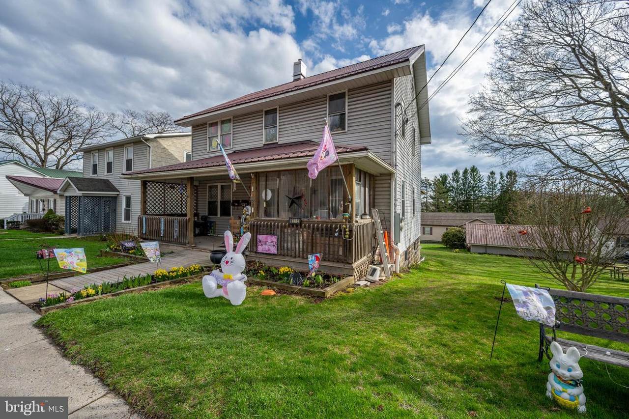 611 Oak Street - Photo 1
